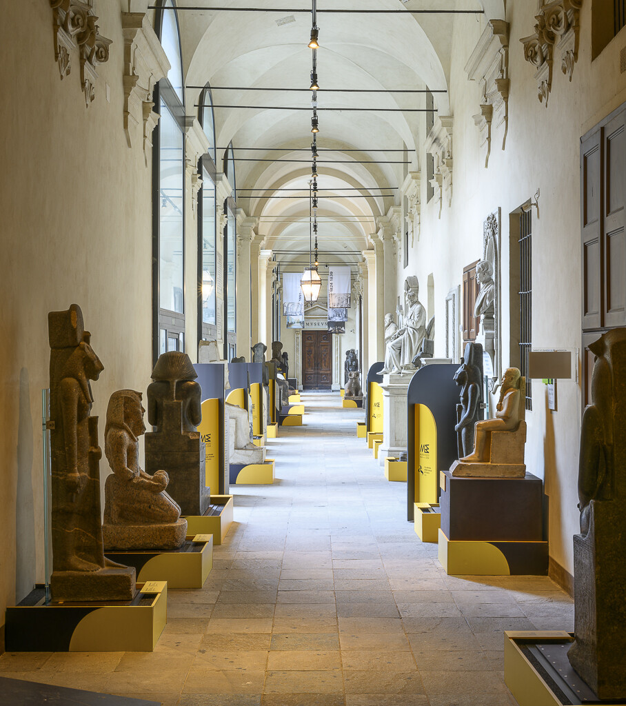 * Op weg naar de nieuwe Galerij der Koningen